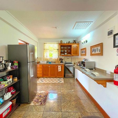 The Suite Spot Apartment - Private Paradise Stay Σουφριέρ Εξωτερικό φωτογραφία